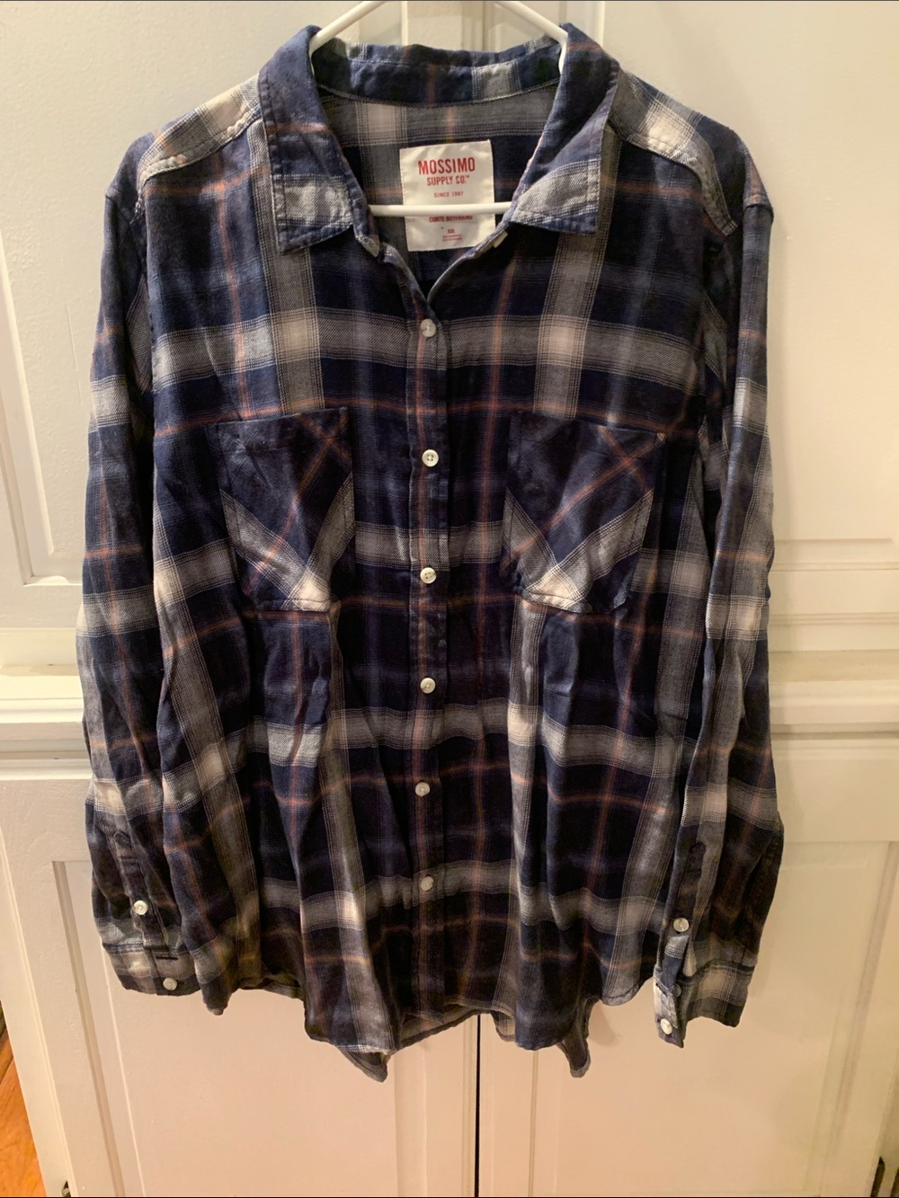 Mossimo Supply Co. Navy Plaid Long-Sleeve Button-Down Shirt